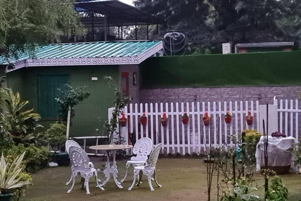 Olive Greens Homestay Dehradun Zewnętrze zdjęcie